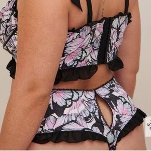 🔮Buy2Get1Free🔮 Satin Ruffle High-Rise Thong Panty sz 2 Butterflies